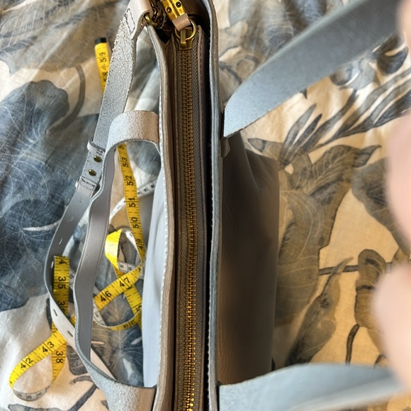 Madewell medium Transport Tote, zip & cross body - Picture 11 of 11
